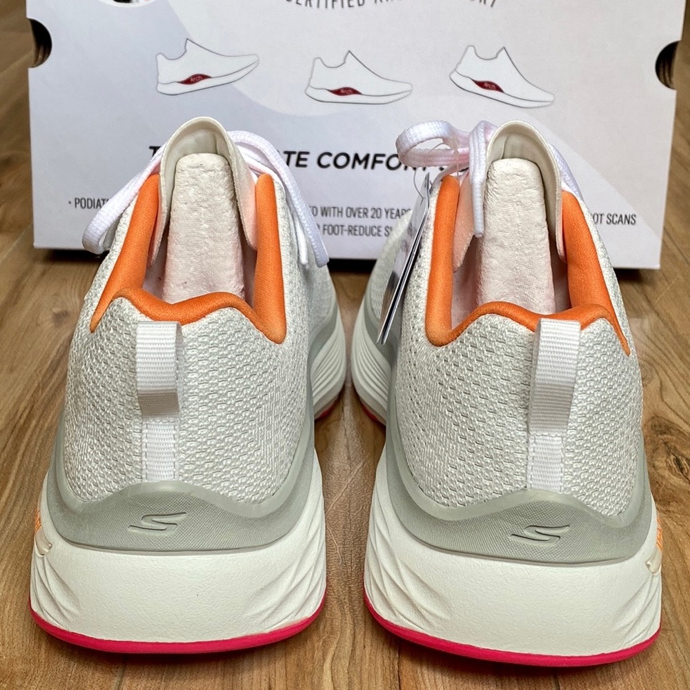 ‼️Last 1‼️Skechers Women's Max Cushioning Arch Fit Walking Sneakers - Picture 9 of 15